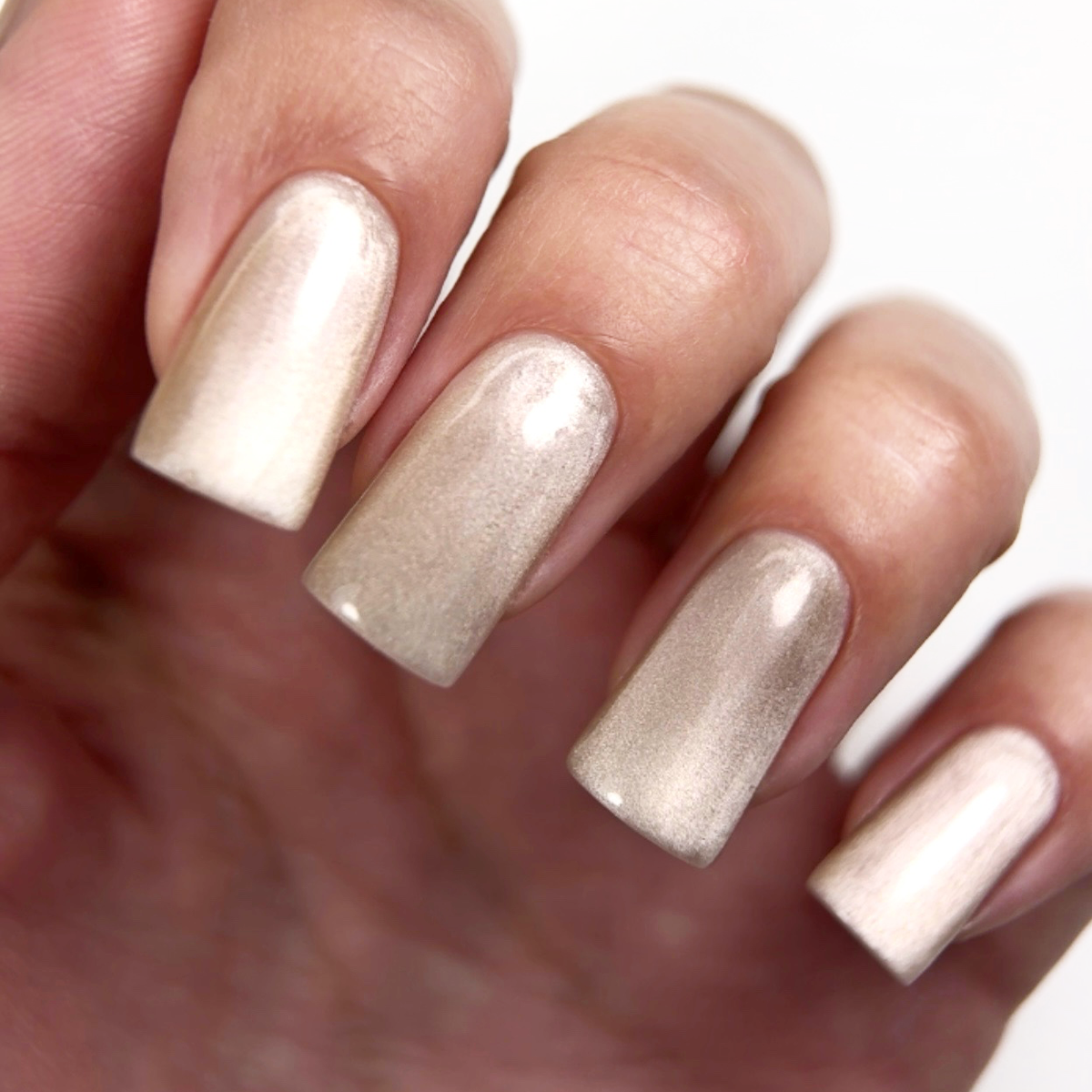 JOIA Gel Polish vegan Cat Eye Threshold Glow №01CE , 6ml