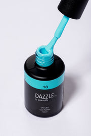 Türkiser Gel Nagellack DAZZLE 18 – UV/LED Gel Polish in mintgrüner Farbe mit Pinselaufnahme