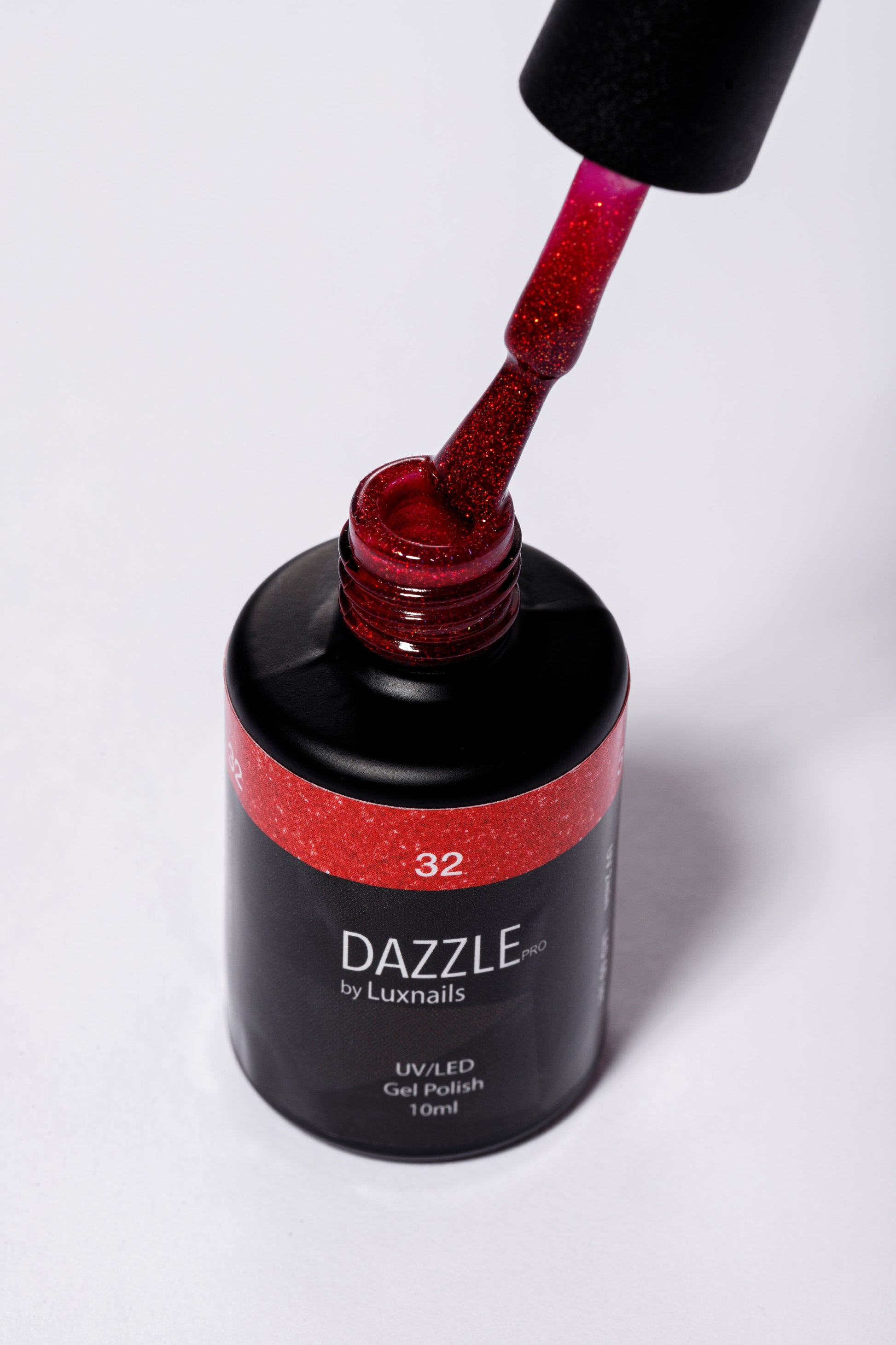 Roter Glitzer Gel Nagellack DAZZLE 32 – UV/LED Gel Polish mit intensivem Sparkle-Effekt und Pinselaufnahme