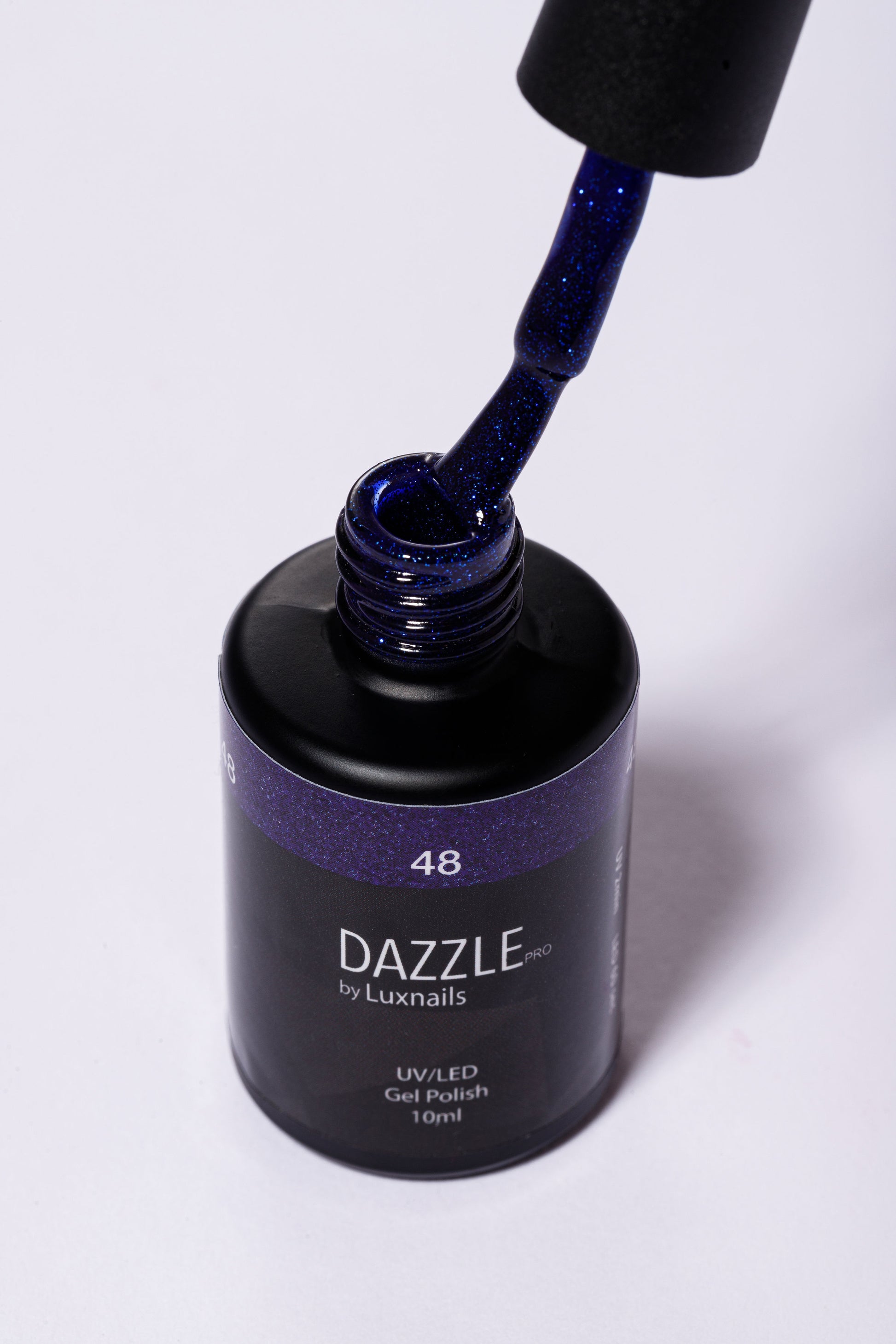 Blauer Glitzer Gel Nagellack DAZZLE 48 – UV/LED Gel Polish mit intensivem Sparkle-Effekt und Pinselaufnahme