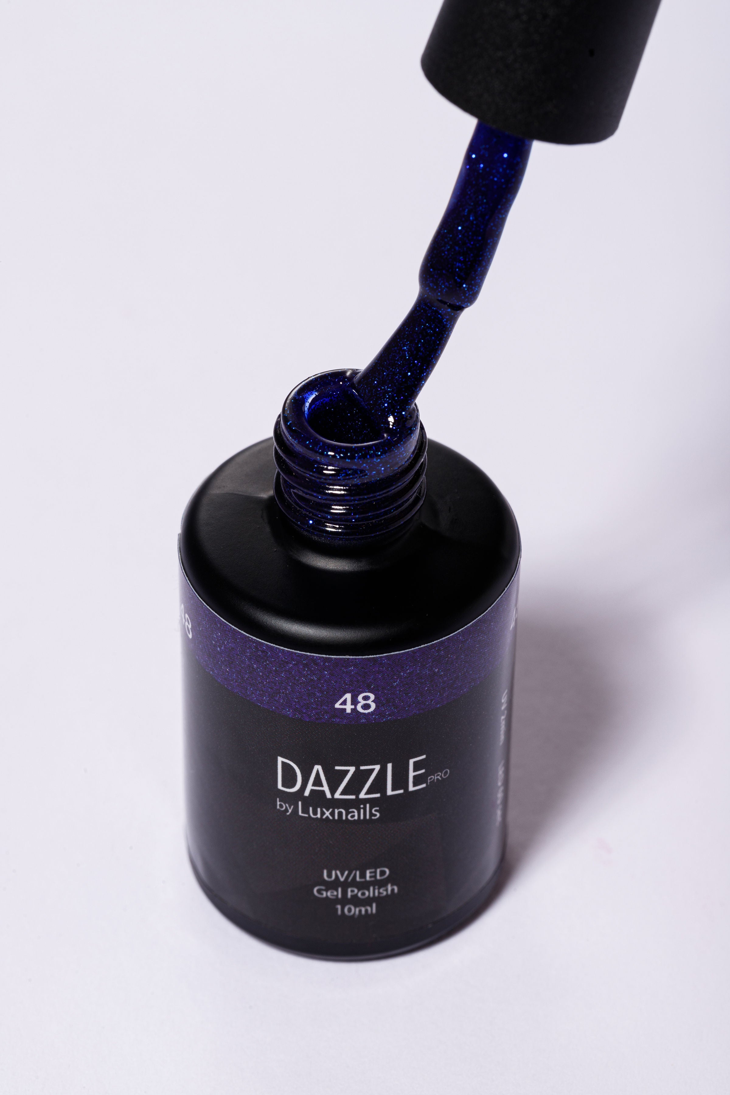 Blauer Glitzer Gel Nagellack DAZZLE 48 – UV/LED Gel Polish mit intensivem Sparkle-Effekt und Pinselaufnahme