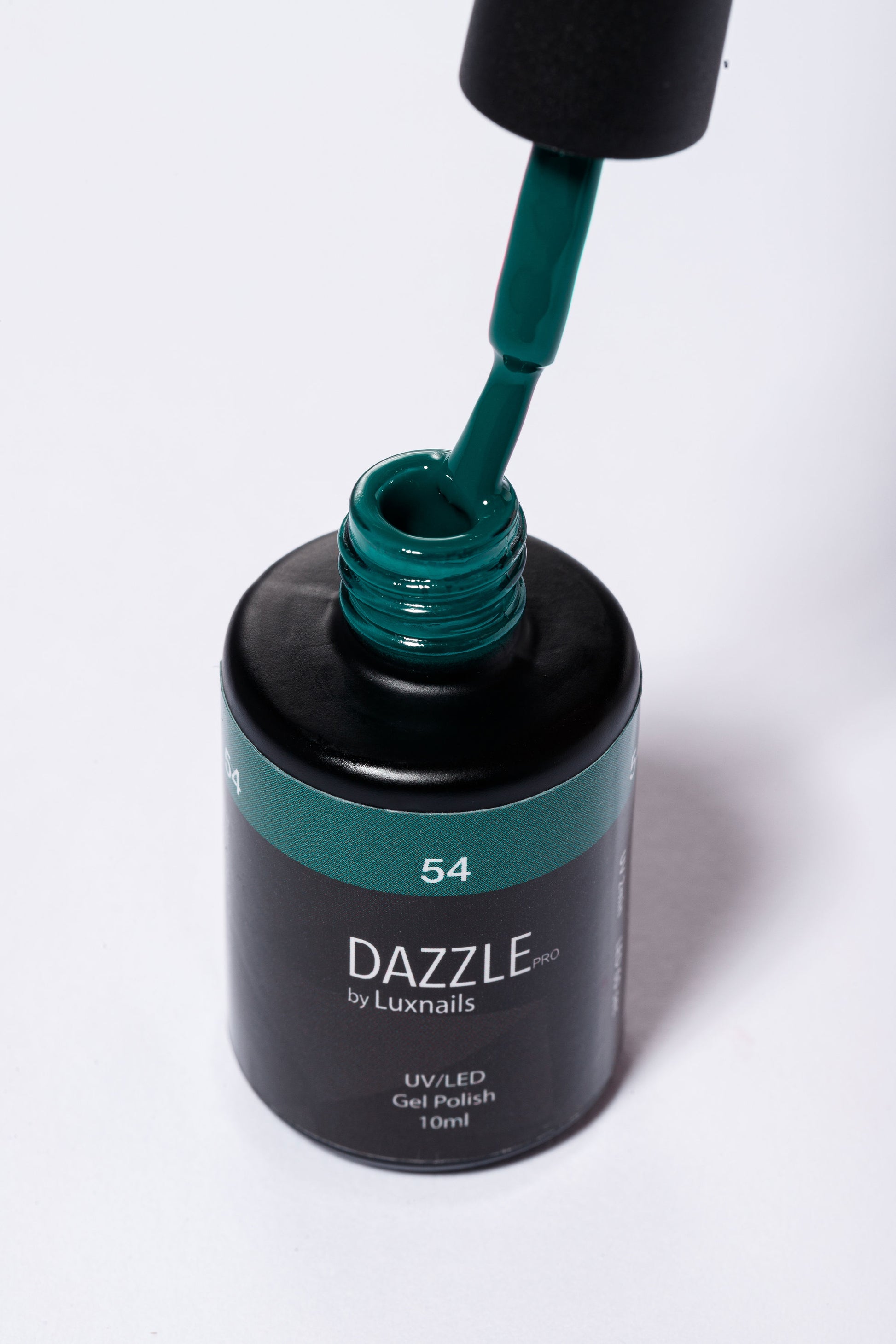 Grün-türkiser Gel Nagellack DAZZLE 54 – UV/LED Gel Polish in Petrolton mit Pinselaufnahme
