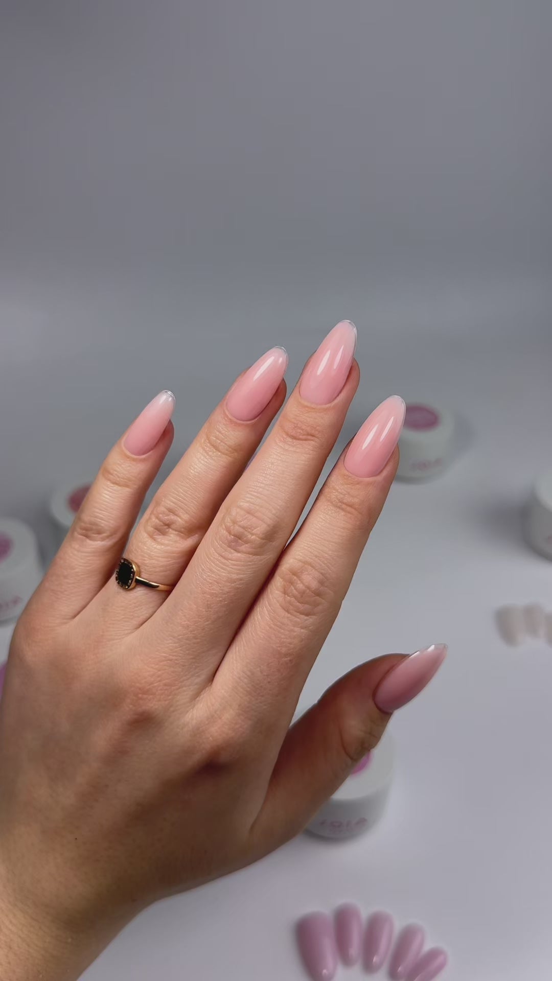 Video laden: JOIA Universelles Modelliergel JOIA vegan, 05 Sunny peach, 15 ml