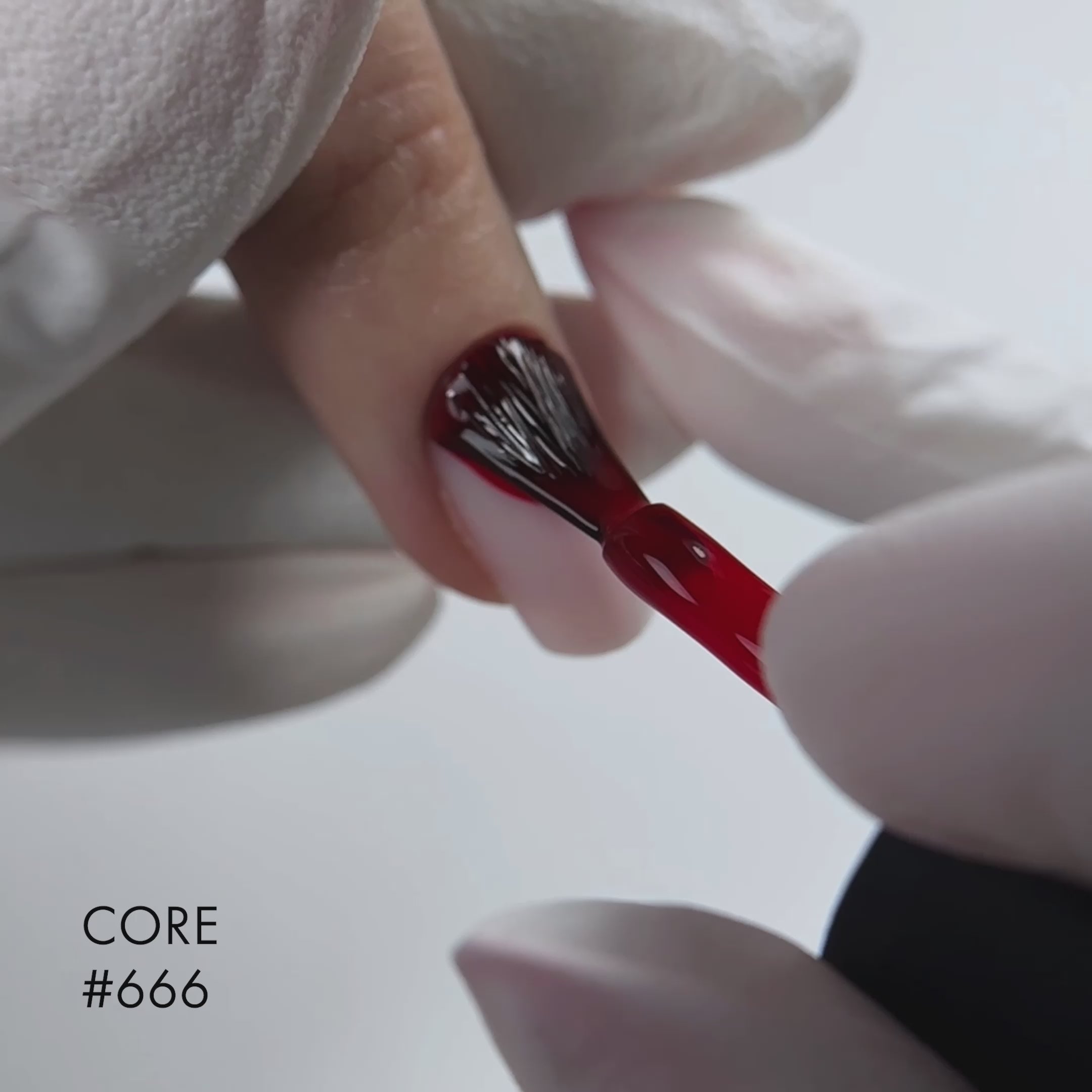 Video laden: Kinetics Nagellack SolarGel #666 Polish Core 15ml
