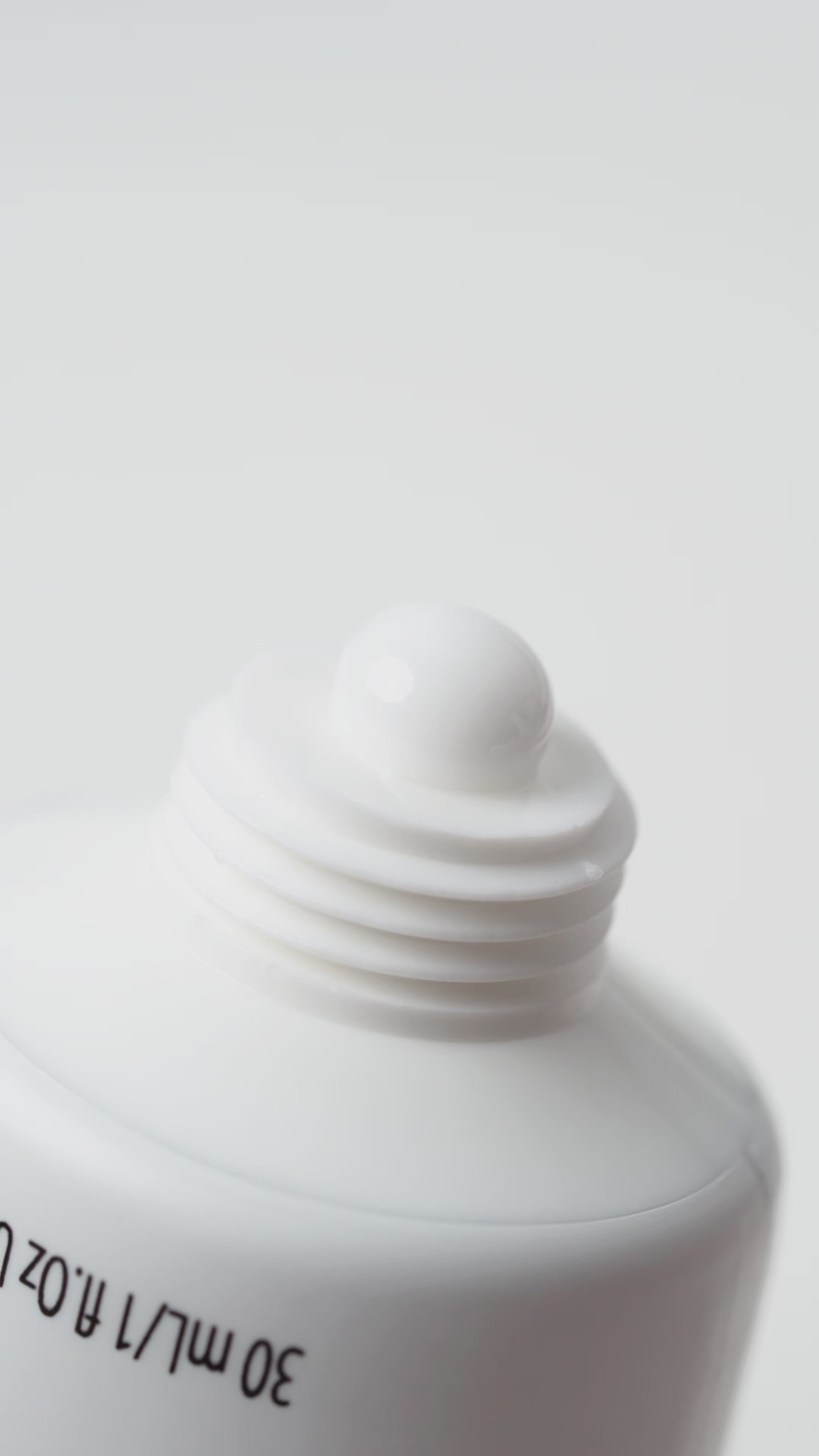 Video laden: Kinetics Acryl Gel builder Soft White in Tube 30ML
