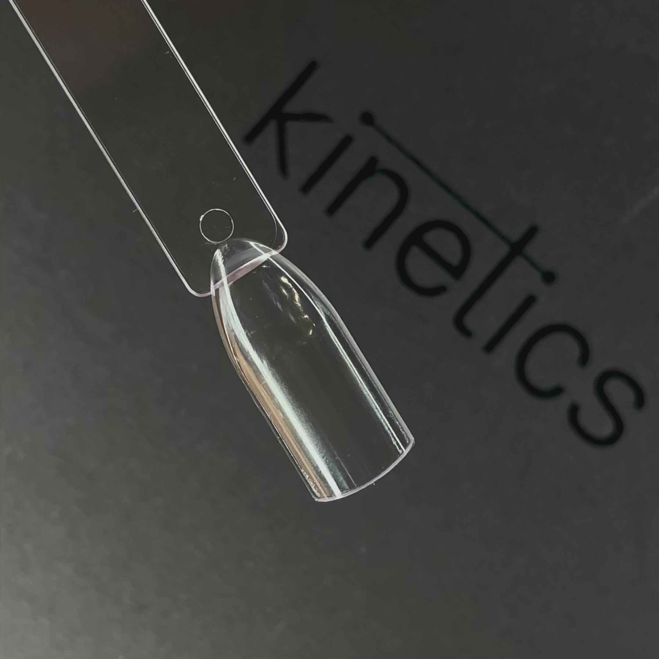 Video laden: Kinetics Nagellack SolarGel #564 POISON KISS 15ml