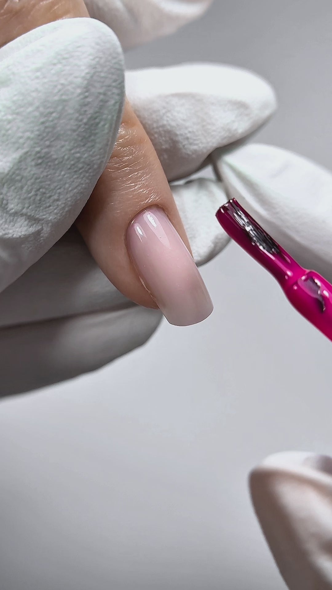 Video laden: Kinetics Shield Gel Polish  #679 SURREAL 15ml