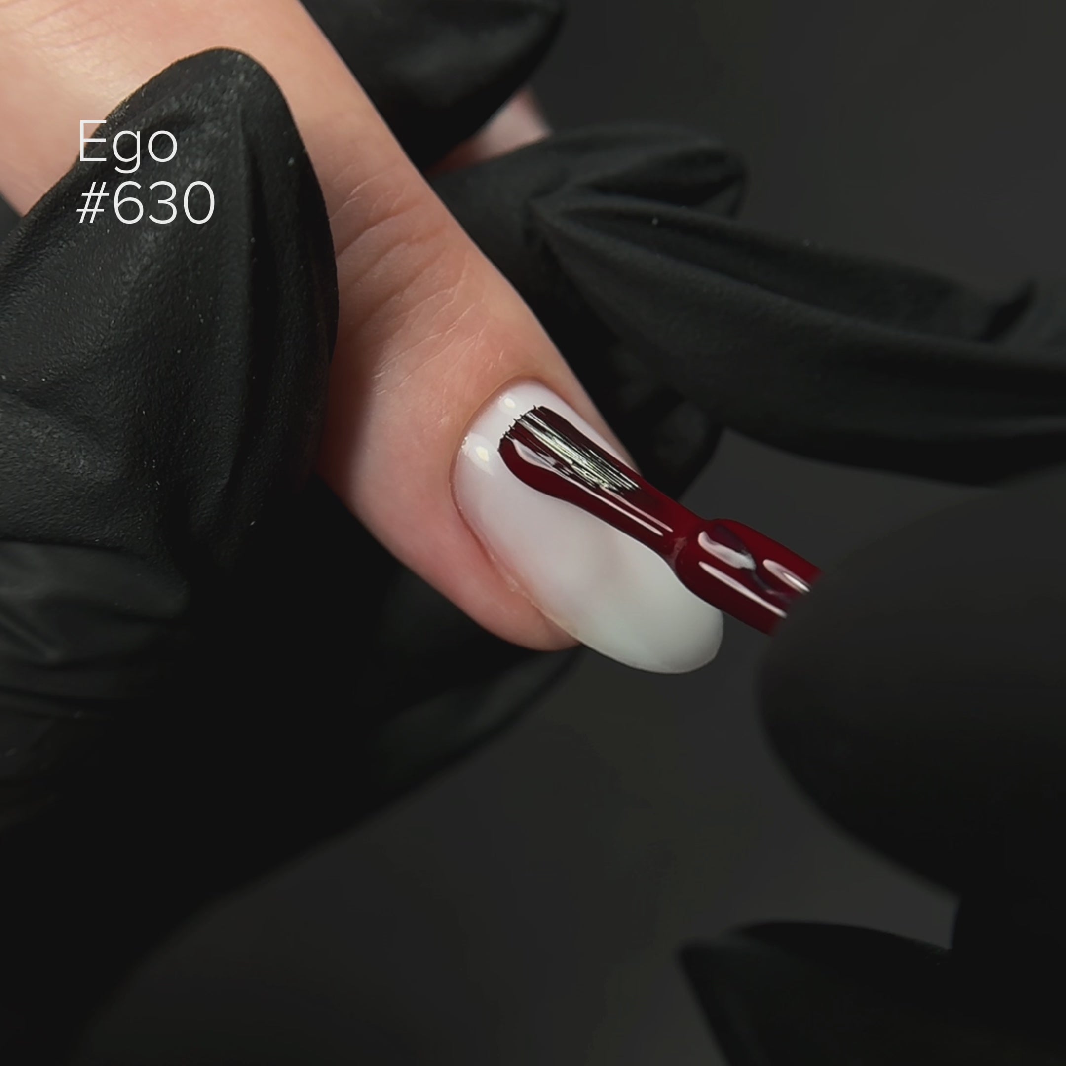 Video laden: Kinetics Shield Gel Polish #630 EGO 15ml