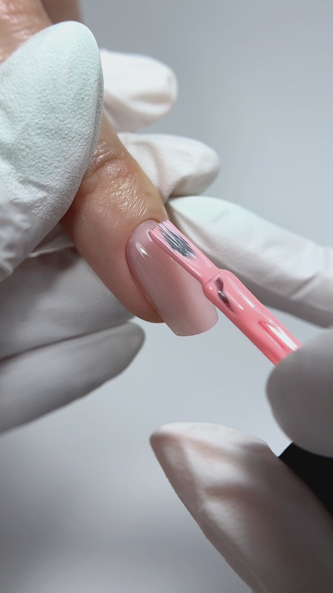 Video laden: Kinetics Shield Gel Polish #674 PLAYFUL 15ml